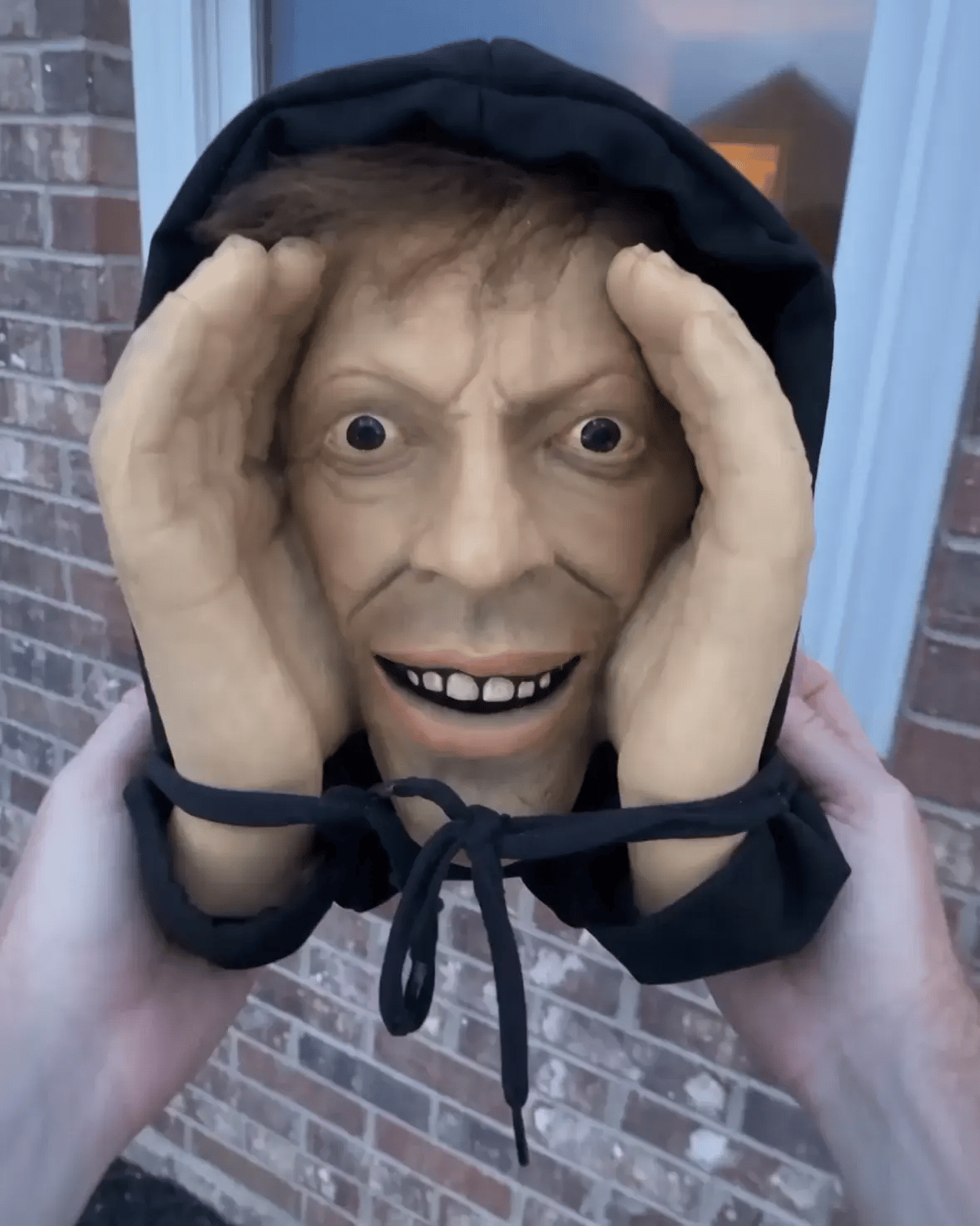 ScaryPeeper™